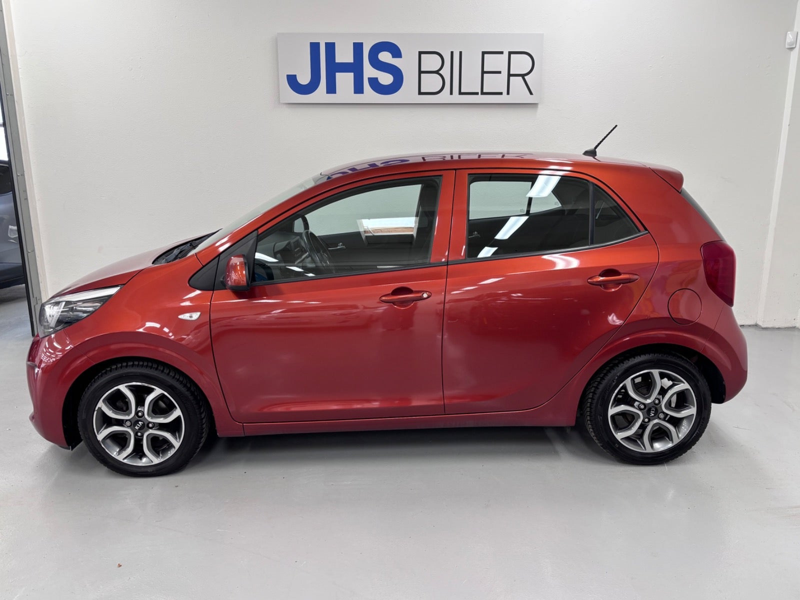 Orange Kia Picanto fra 2018