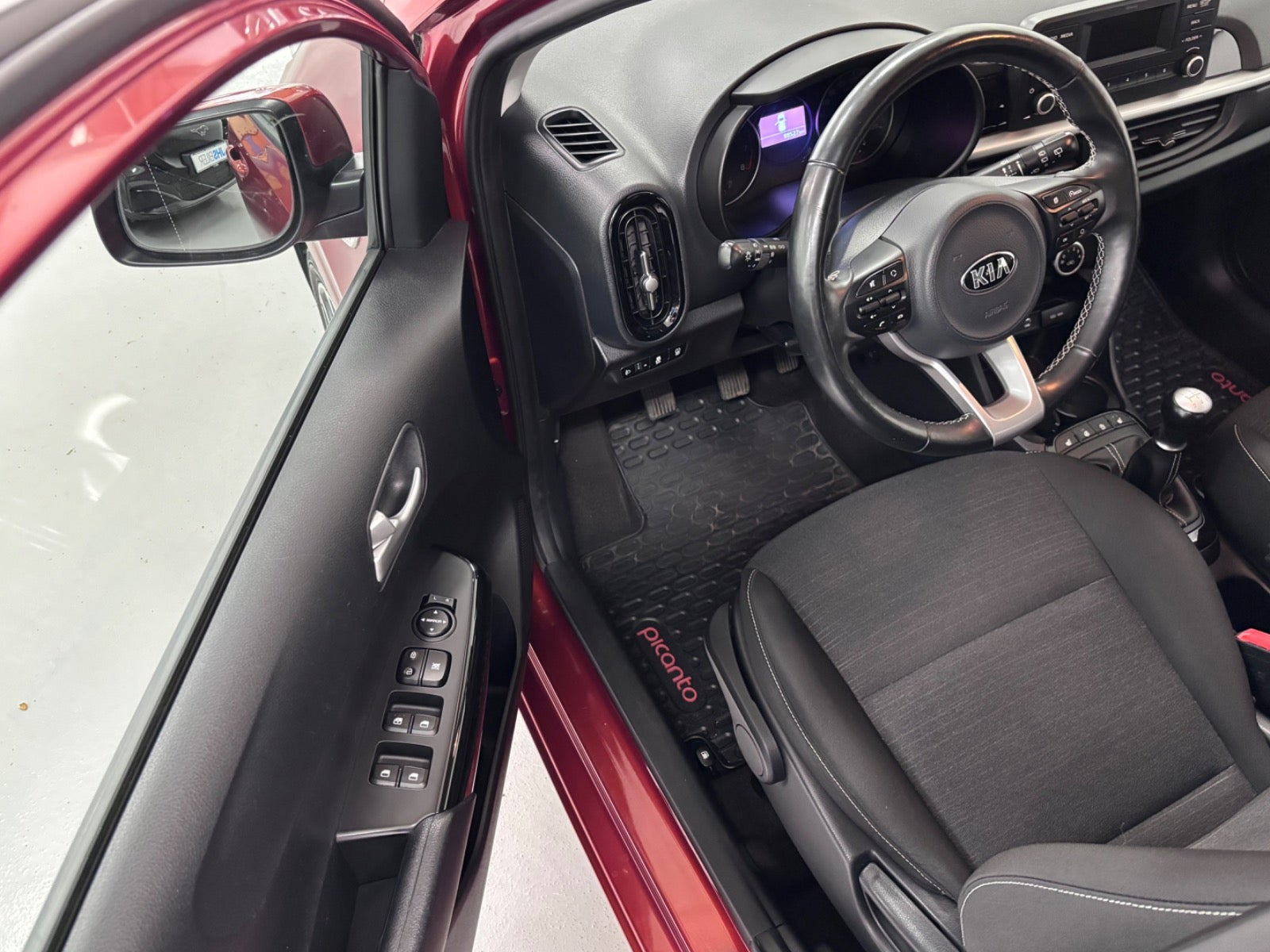 Orange Kia Picanto fra 2018
