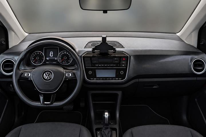 Rød VW E-UP! fra 2022