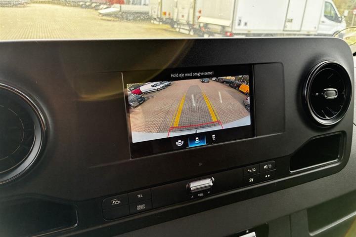 Hvid Mercedes Sprinter 214 fra 2020
