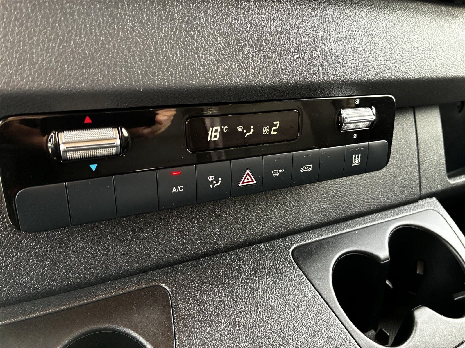 Hvid Mercedes Sprinter 214 fra 2020