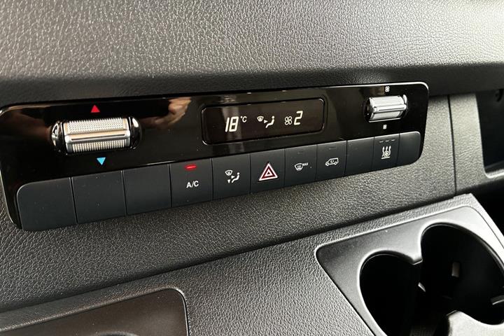 Hvid Mercedes Sprinter 214 fra 2020