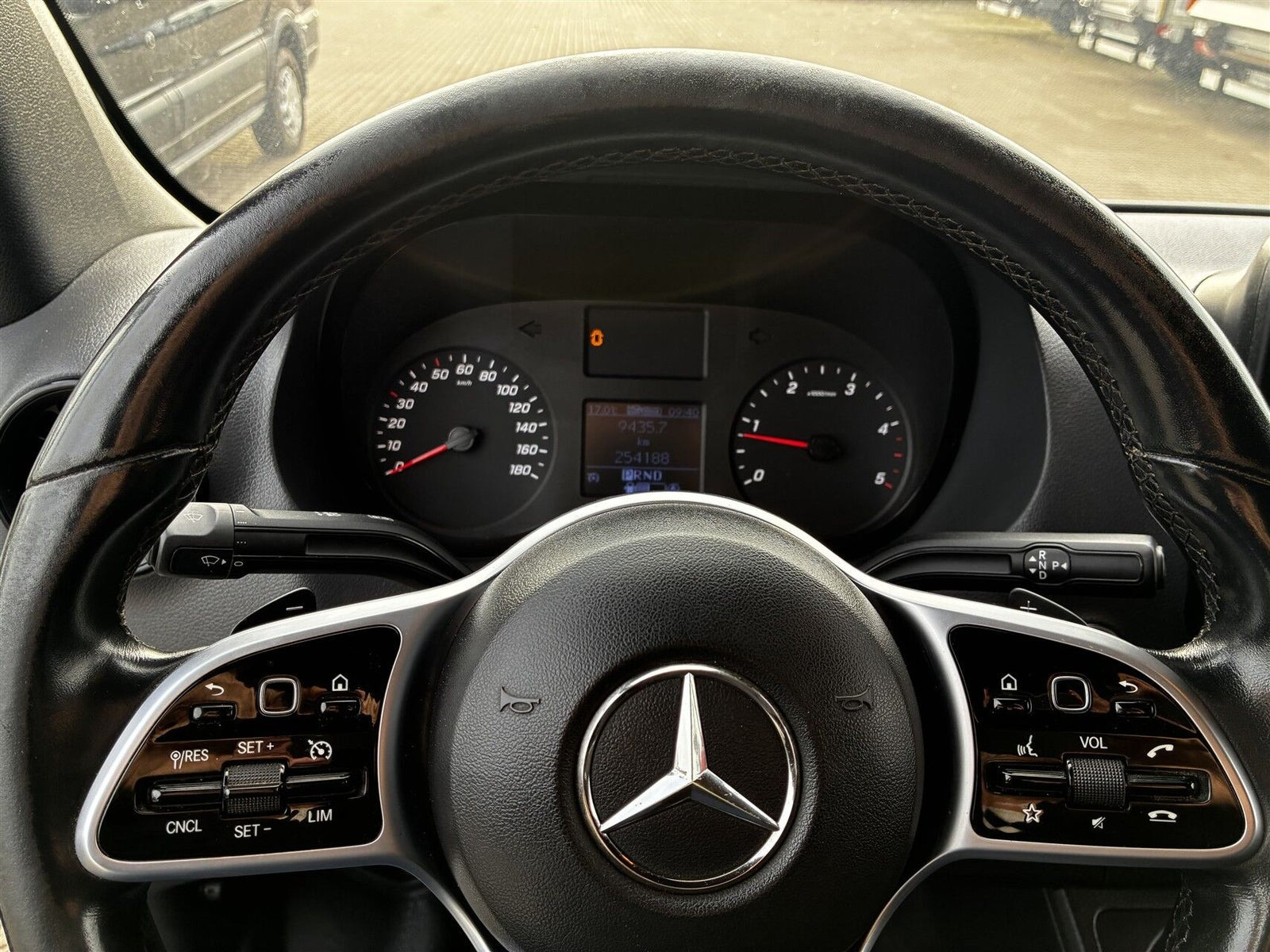 Hvid Mercedes Sprinter 214 fra 2020
