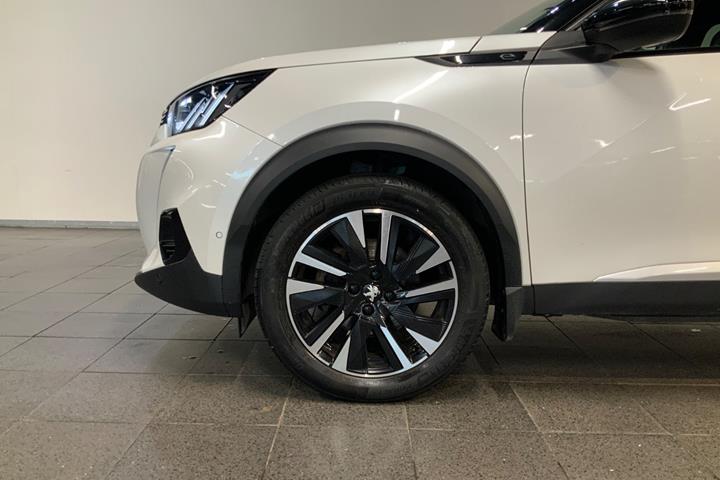 Hvid Peugeot e-2008 fra 2020