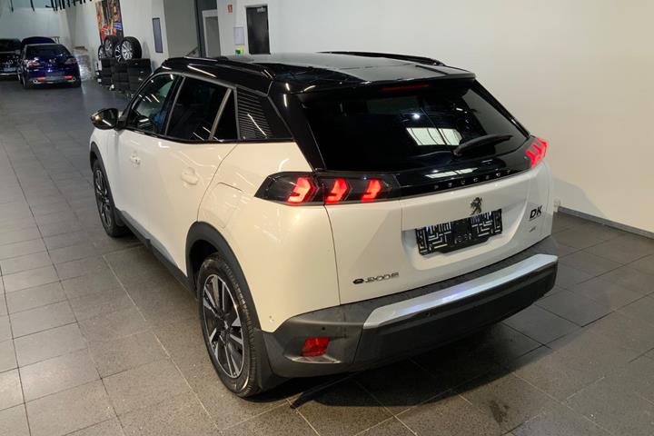 Hvid Peugeot e-2008 fra 2020