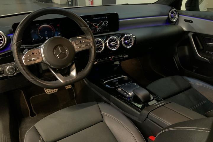 Hvid Mercedes A250 e fra 2020
