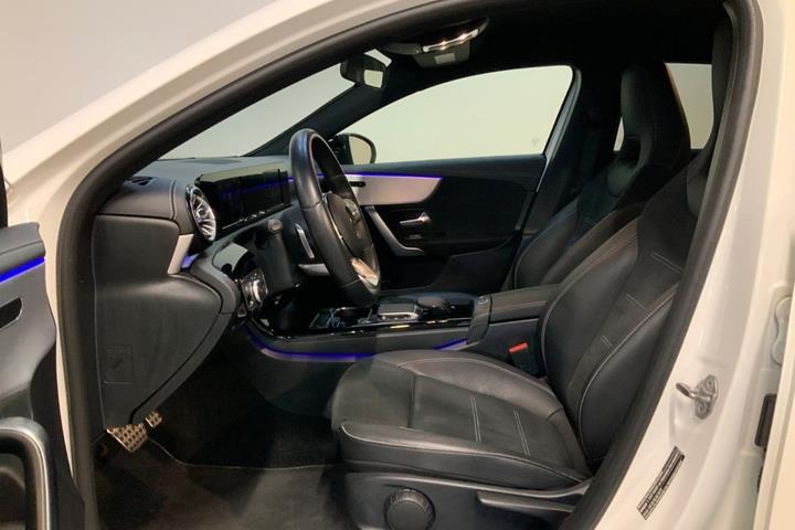 Hvid Mercedes A250 e fra 2020