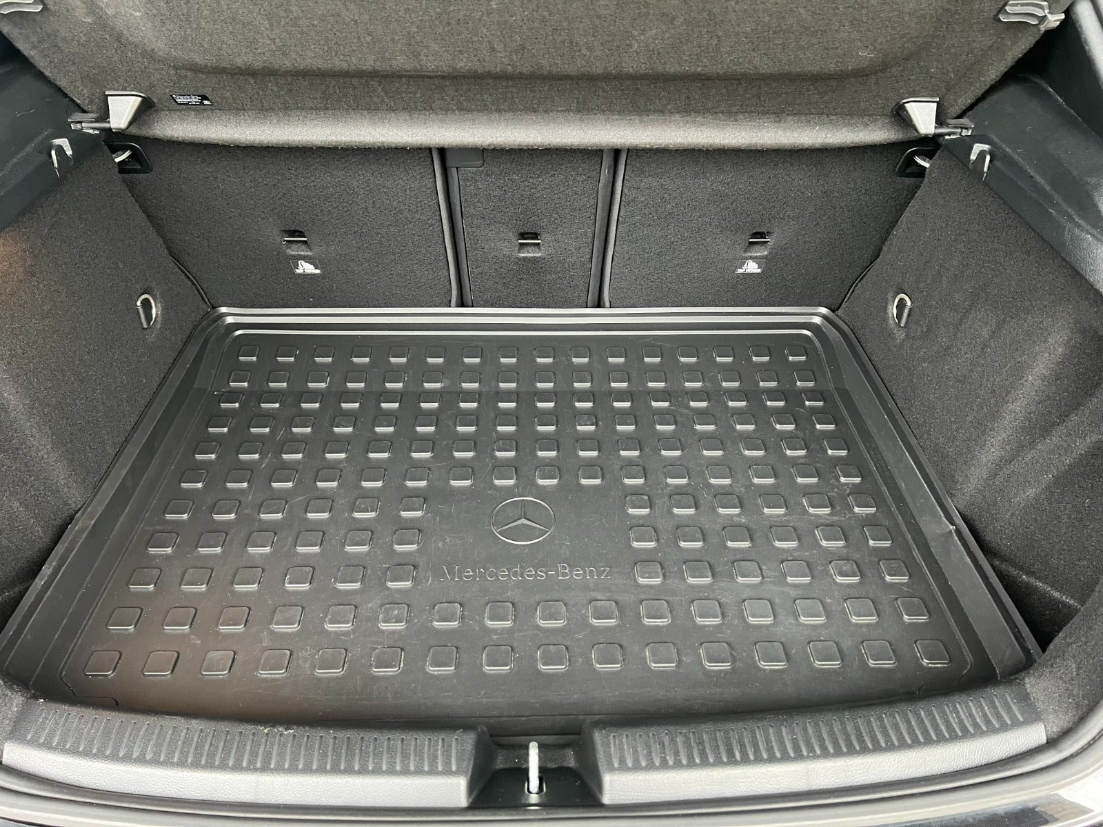 Sort Mercedes A200 fra 2018