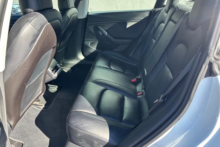 undefined Tesla Model 3 fra 2020
