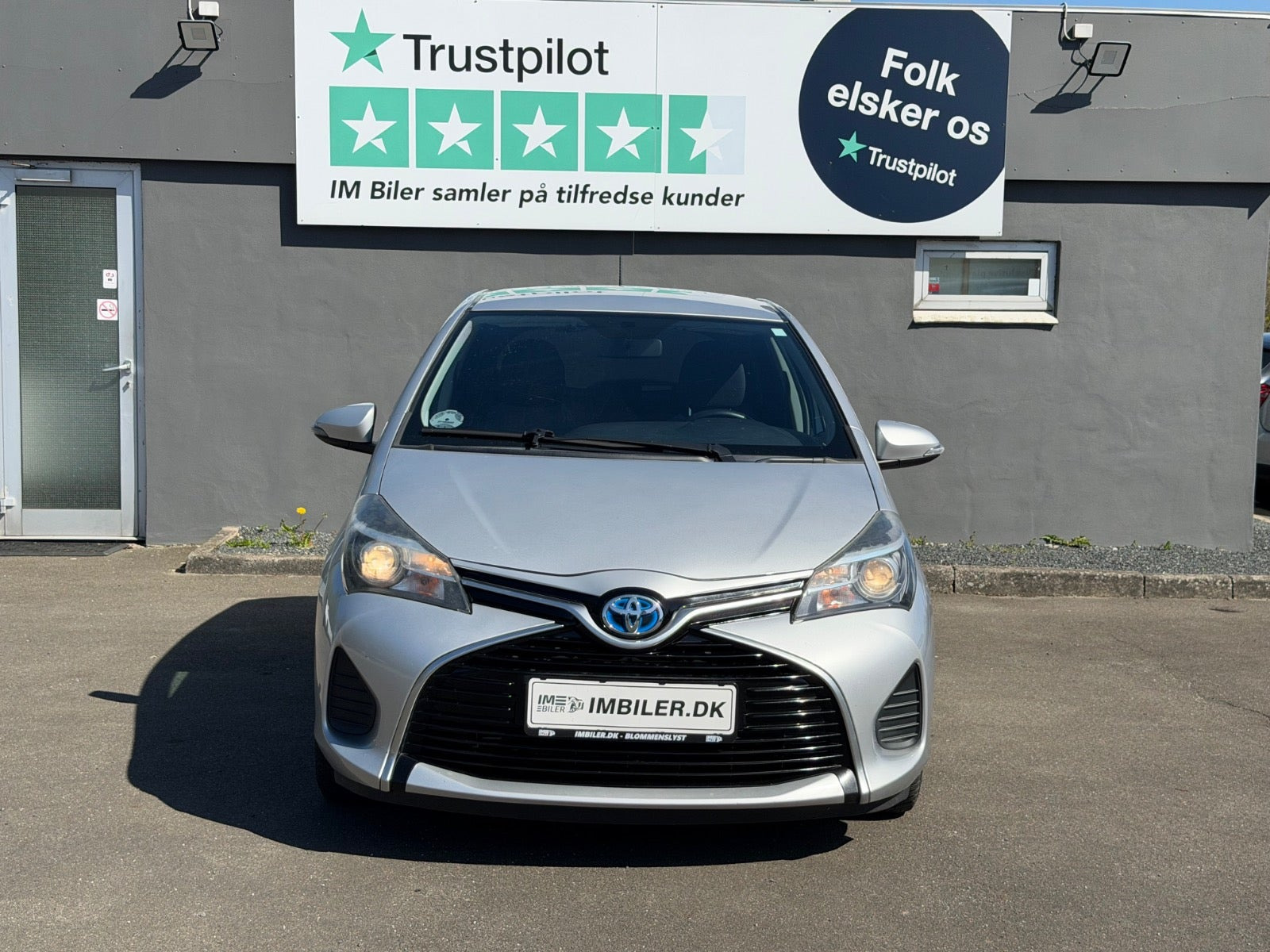 Grøn Toyota Yaris fra 2015