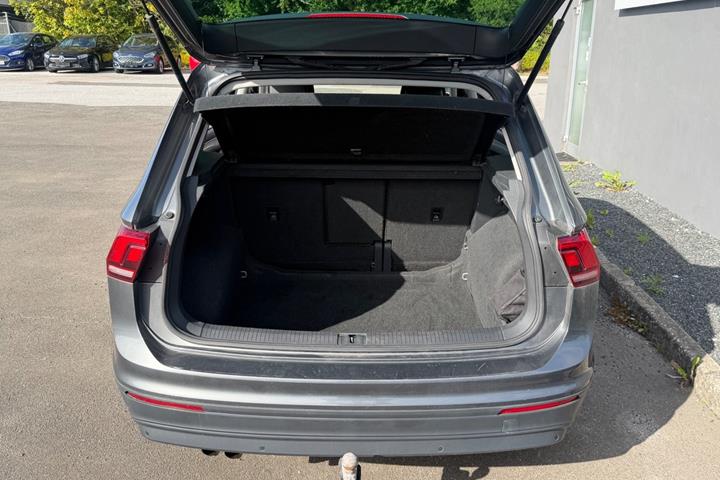 Grøn VW Tiguan fra 2017