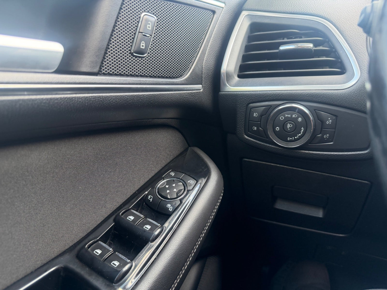 undefined Ford S-MAX fra 2016