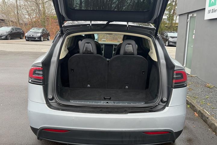 undefined Tesla Model X fra 2016