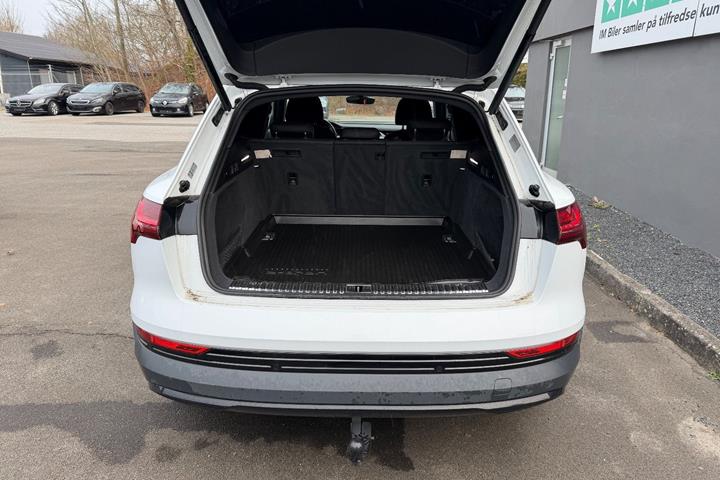 undefined Audi e-tron fra 2019