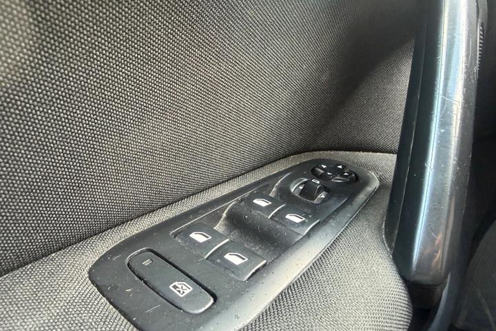 undefined Peugeot 308 fra 2015
