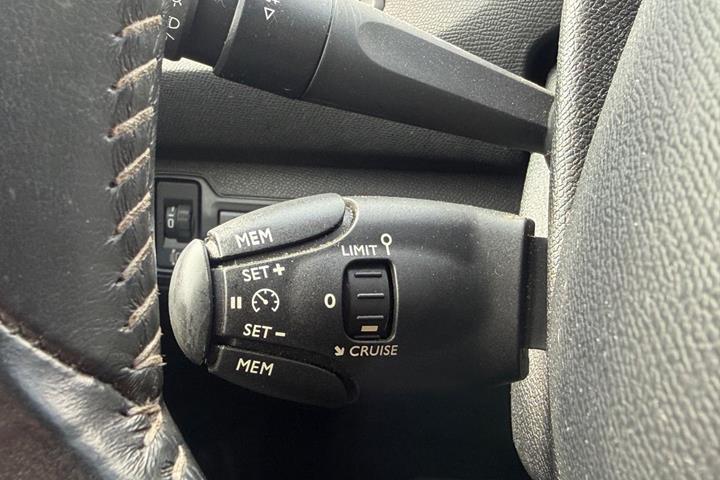 undefined Peugeot 308 fra 2015
