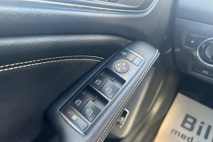 Grå Mercedes CLA200 fra 2015