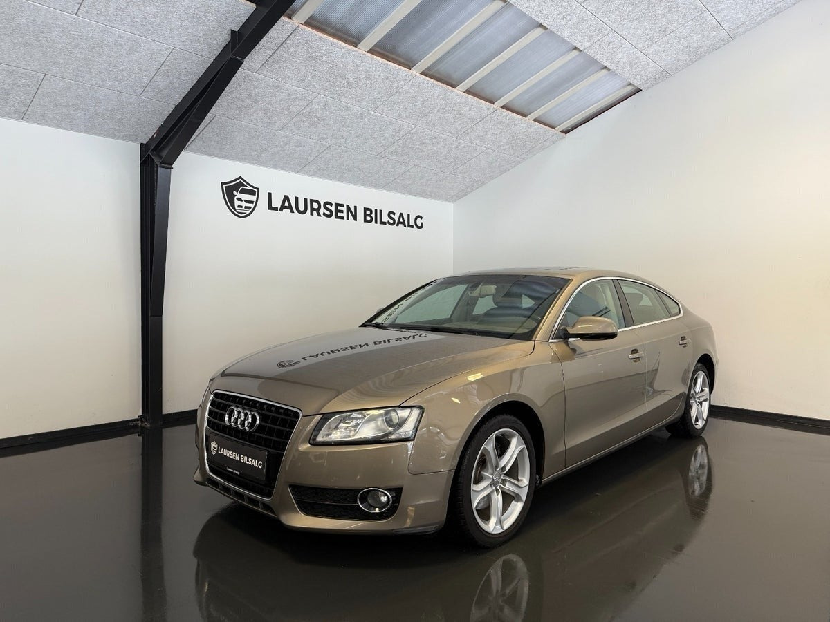 Orange Audi A5 fra 2010