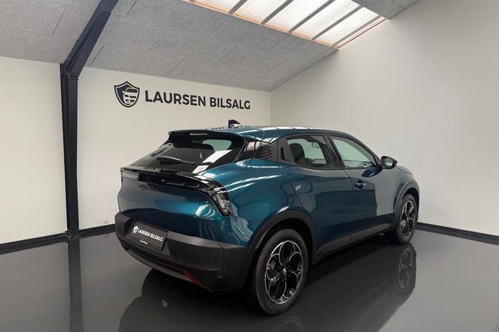 Grøn Alfa Romeo Junior fra 2025