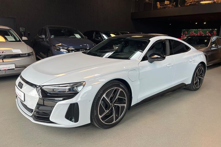 Hvid Audi e-tron GT fra 2023