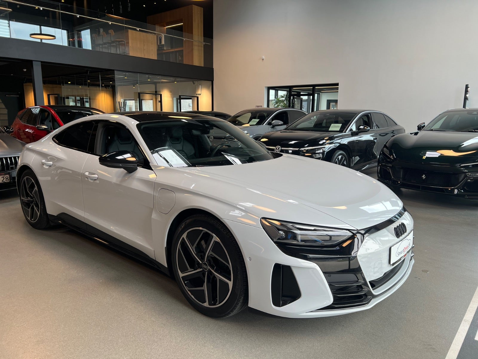 Hvid Audi e-tron GT fra 2023