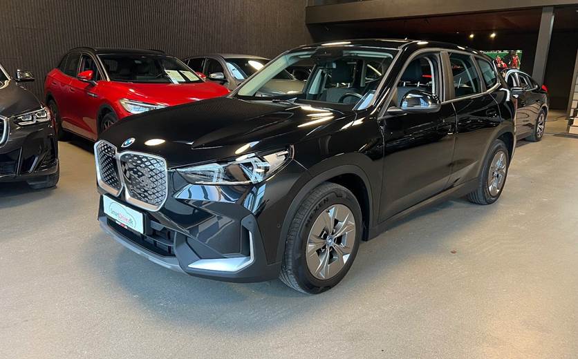 BMW iX1 eDrive20 X-Line