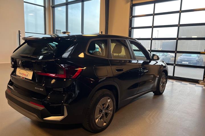 Sort BMW iX1 fra 2023