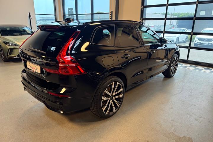 Sort Volvo XC60 fra 2022