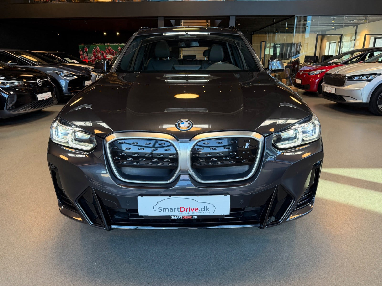 Sort BMW iX3 fra 2024