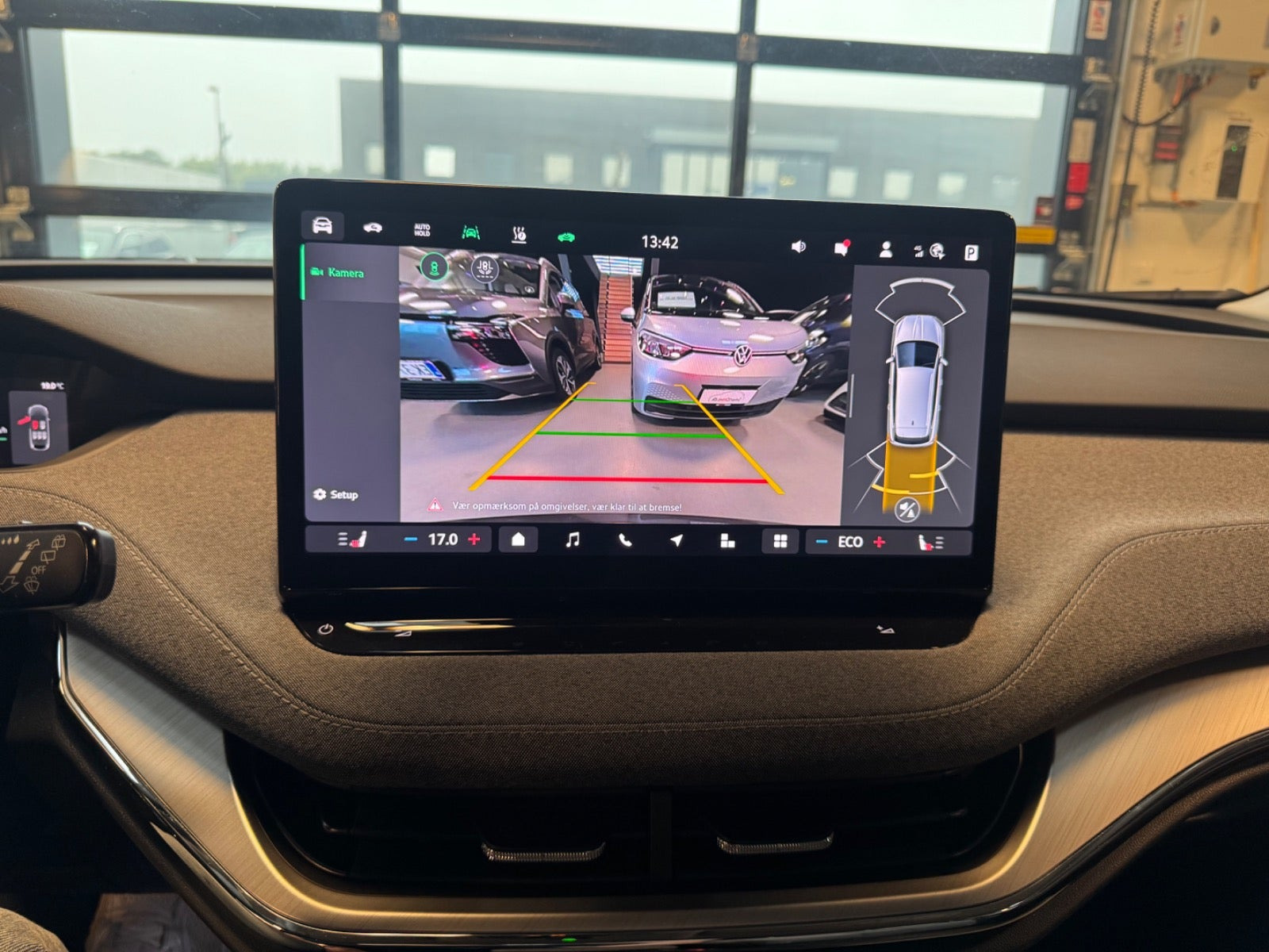 Grå Skoda Enyaq fra 2025