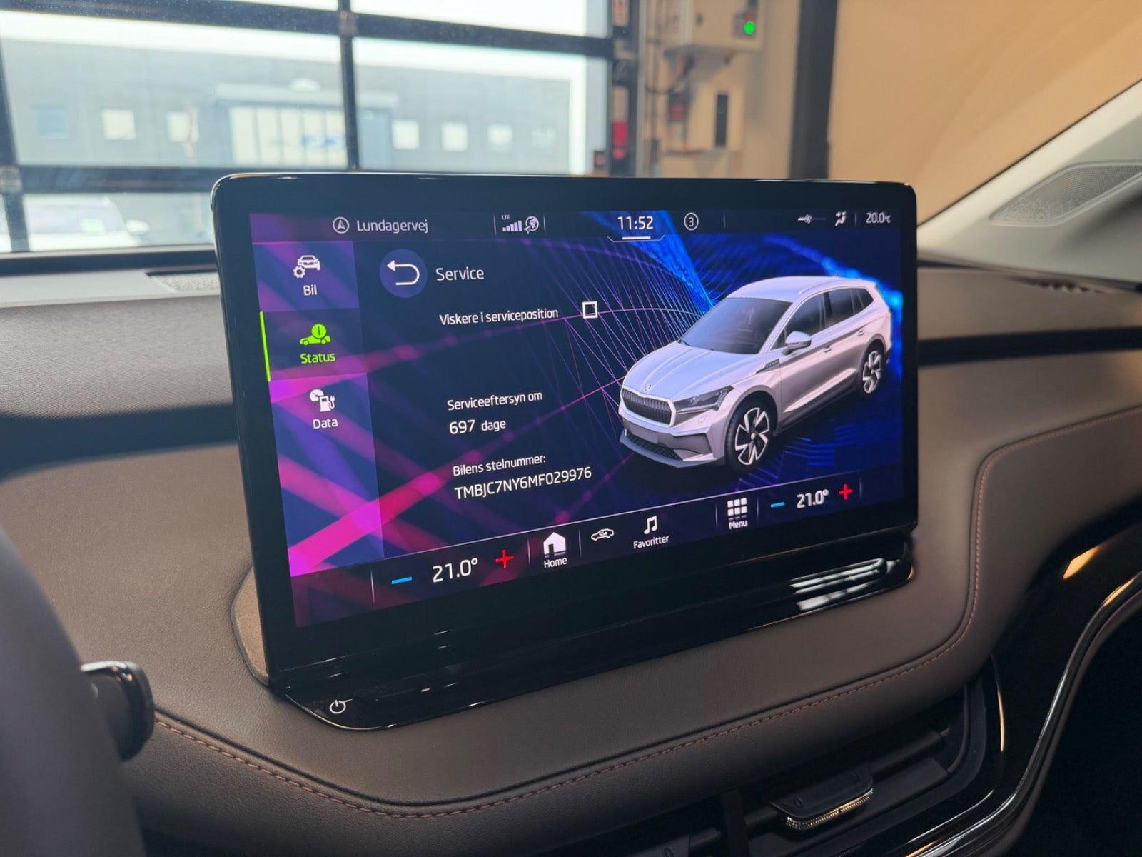 Grå Skoda Enyaq fra 2021