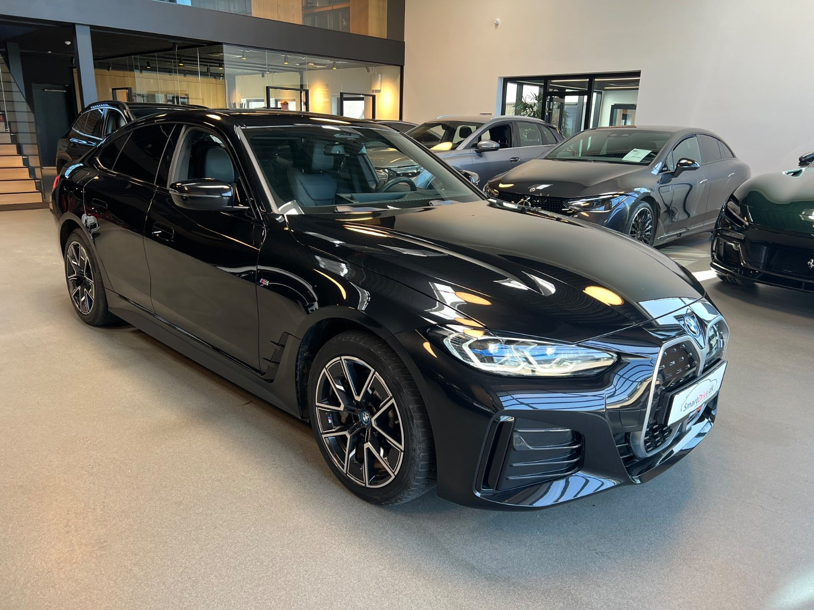 Sort BMW i4 fra 2023