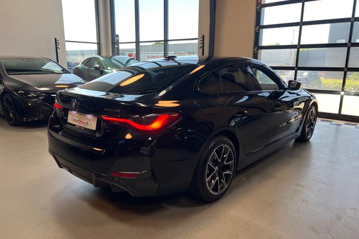Sort BMW i4 fra 2023