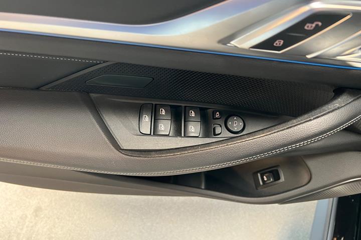 Sort BMW i4 fra 2023