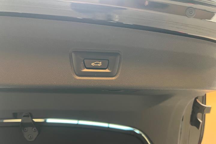 Sort BMW i4 fra 2023