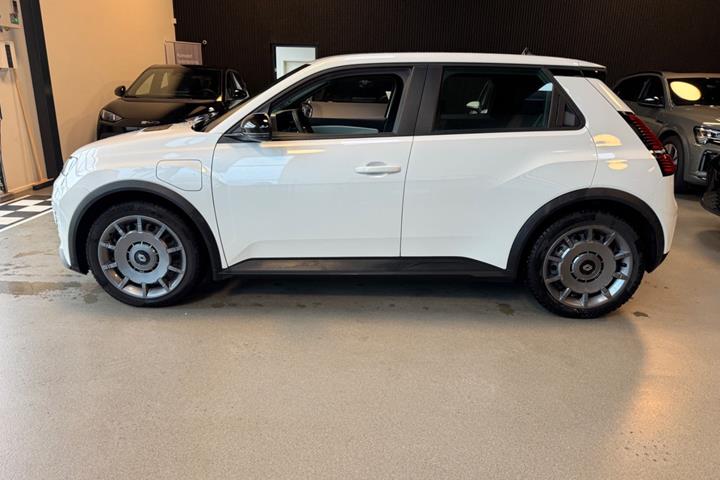 Hvid Renault 5 E-Tech fra 2025