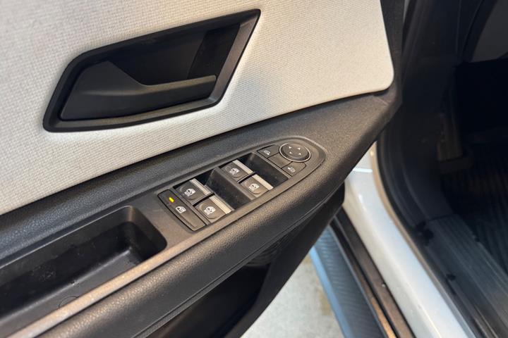 Hvid Renault 5 E-Tech fra 2025