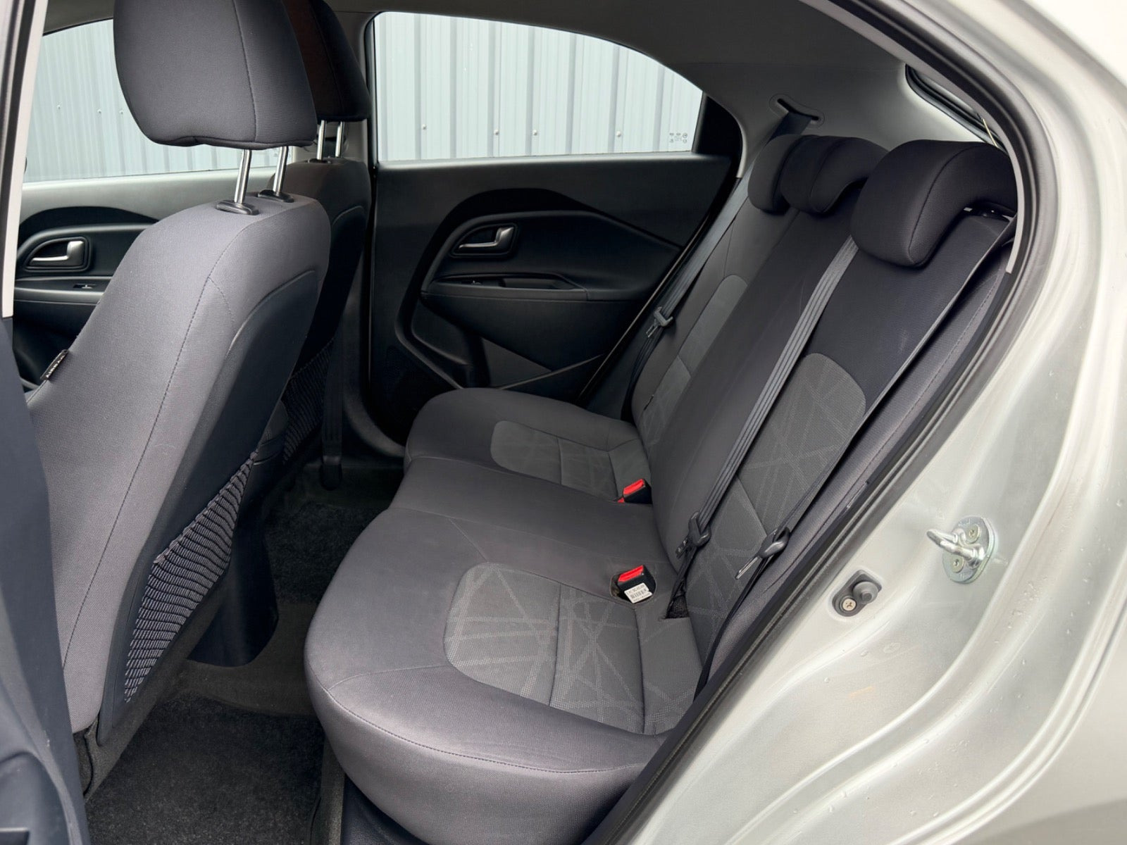 Sølv Kia Rio fra 2012