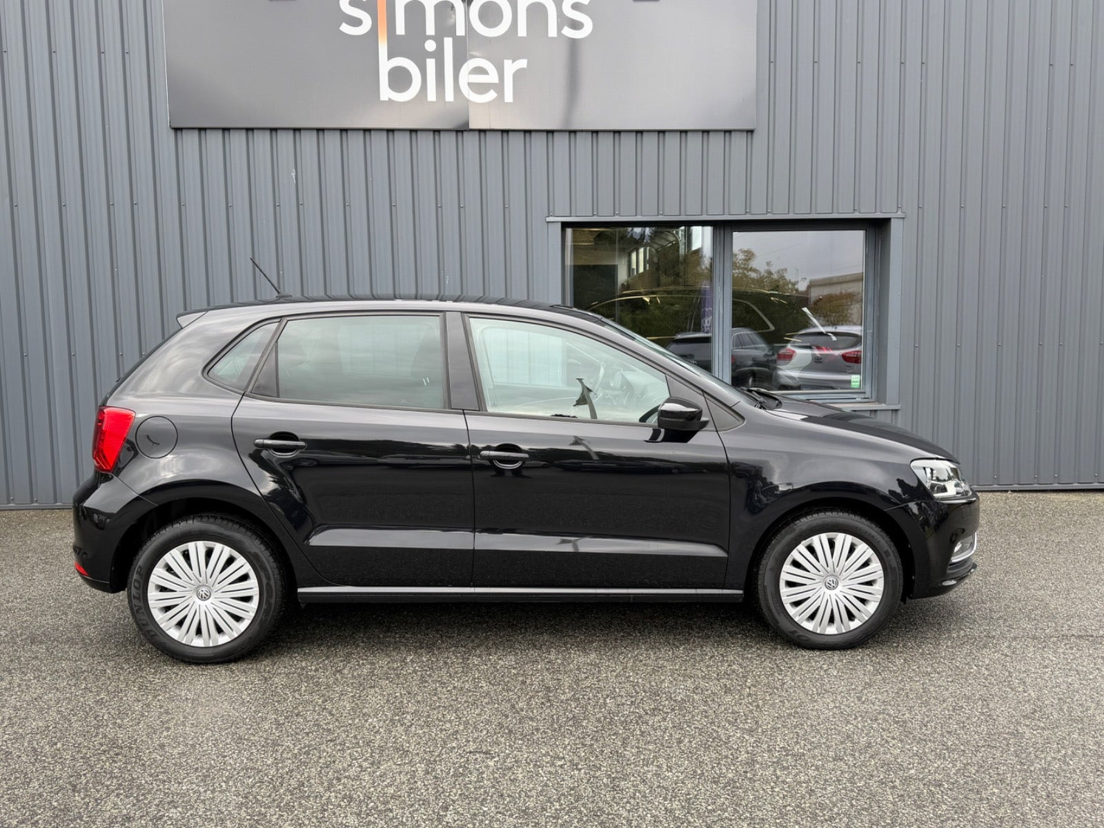 Sort VW Polo fra 2017