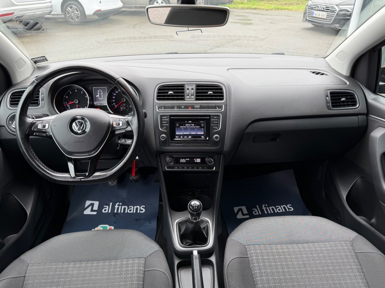 Sort VW Polo fra 2017