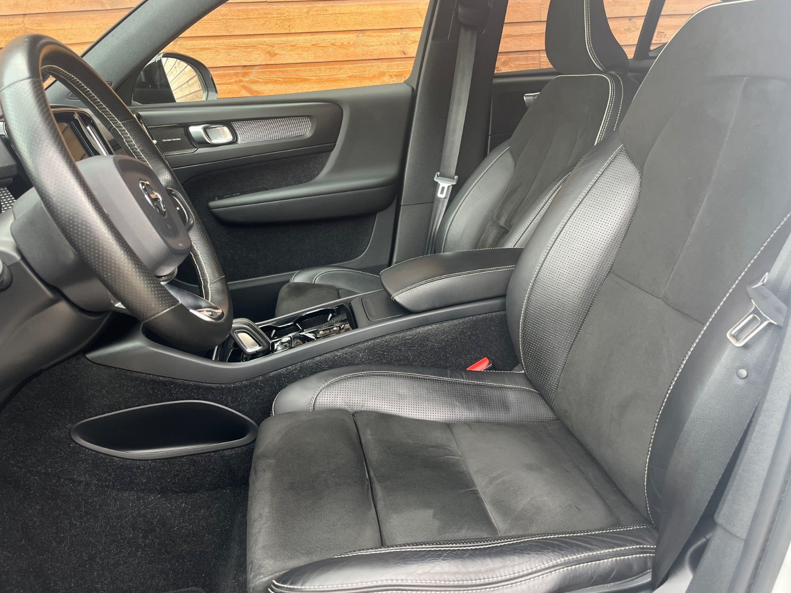 Hvid Volvo XC40 fra 2019