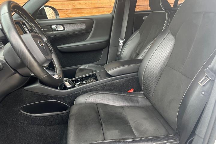 Hvid Volvo XC40 fra 2019