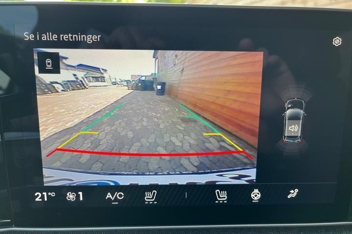 Grøn Renault 5 E-Tech fra 2025