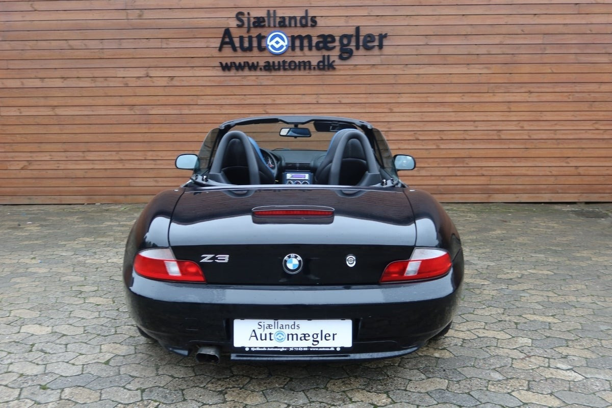 Sort BMW Z3 fra 2000