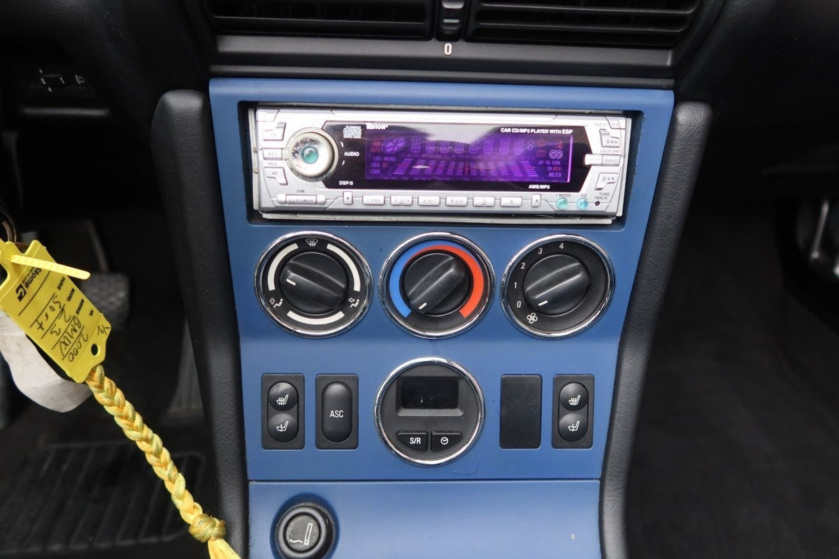 Sort BMW Z3 fra 2000
