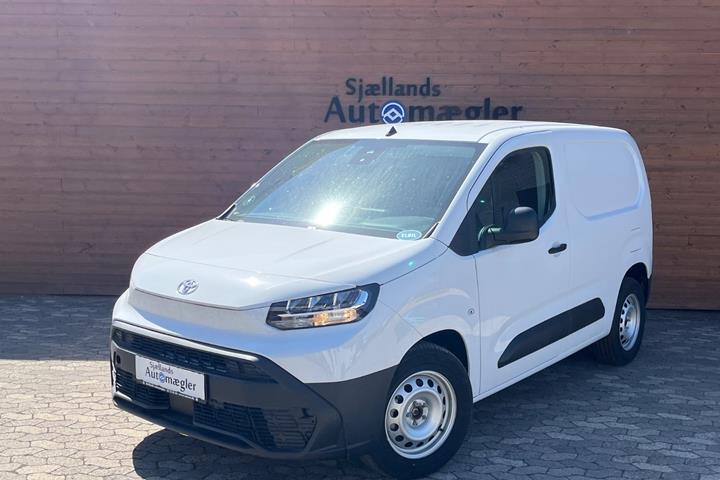 Hvid Toyota ProAce City fra 2025