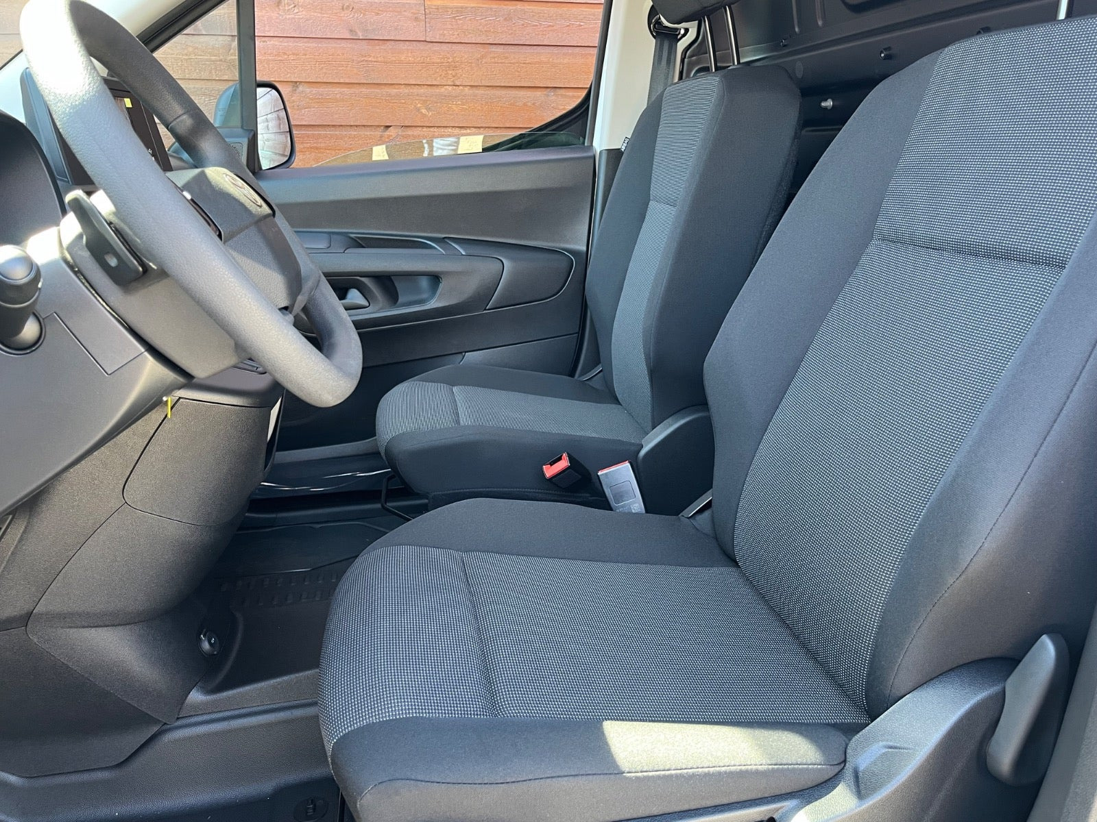 Hvid Toyota ProAce City fra 2025