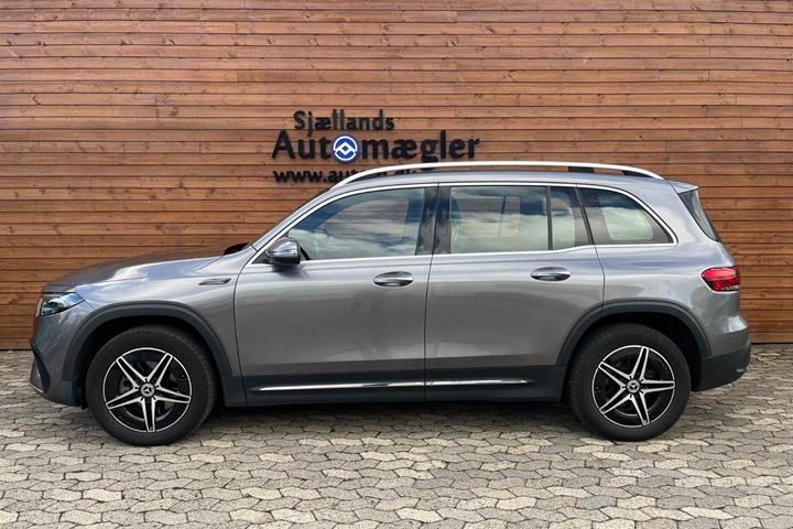 Grå Mercedes EQB300 fra 2022