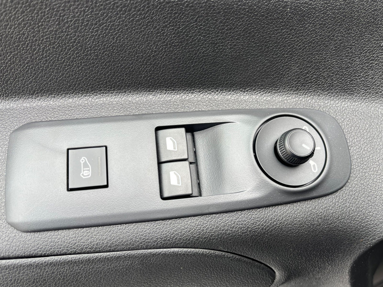 Hvid Toyota ProAce City fra 2025