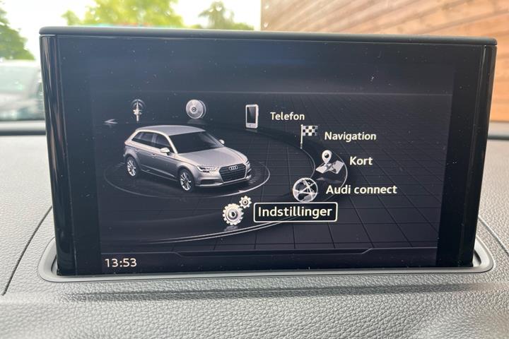Sølv Audi A3 fra 2017